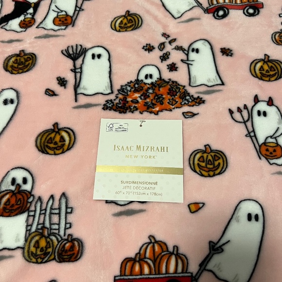Isaac Mizrahi Halloween Oversized Throw - Picture 1 of 2